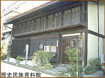 ���j����������