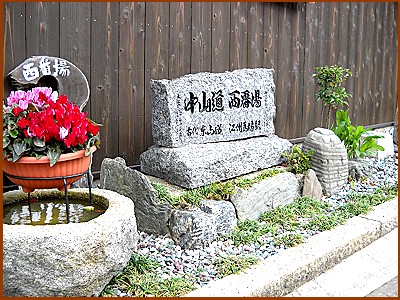 ���R����