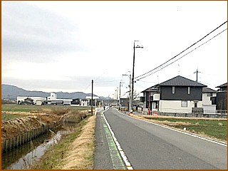 東横関一里塚跡付近